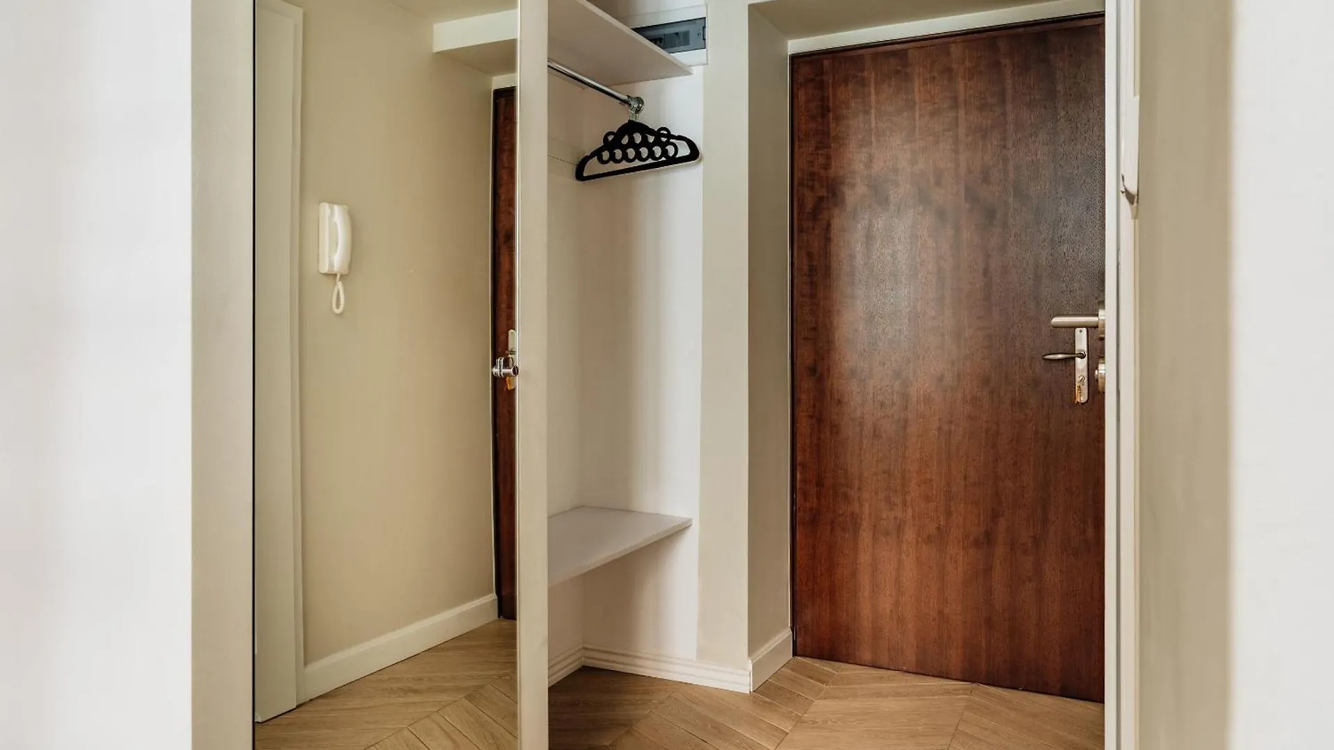Mezzanine Studio - Loftaffair Krakov Apartmán
